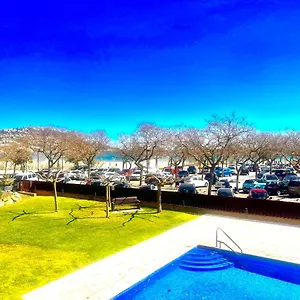 Beautiful 75m2 With View At The Beach, Pool, Parking Apartamento Rosas